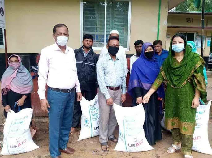 চকরিয়াএমপি জাফর এর সহযোগিতায়  ডাব্লিউ এফপির  অর্থায়নে  তৃতীয় বারের মত খাদ্য সহায়তা প্রদান