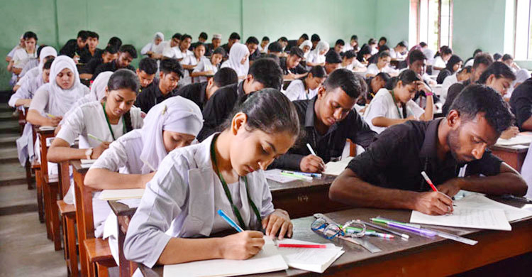 স্বাস্থ্যবিধি মেনে সেপ্টেম্বরে এইচএসসি পরীক্ষা!