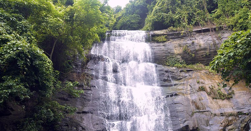 মিরসরাই খৈয়ারছড়া ঝরনায় বেড়াতে গিয়ে আহত পুলিশ কর্মকর্তা 