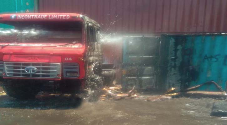 পতেঙ্গায় বিস্ফোরণে ৩ শ্রমিকের মর্মান্তিক মৃত্যু