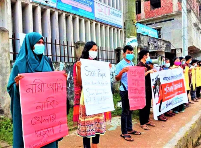 খাগড়াছড়িতে ধর্ষণকারীদের গ্রেফতার ও ফাঁসির দাবিতে গ্রীণ ভয়েস’র প্রতিবাদী মানববন্ধন