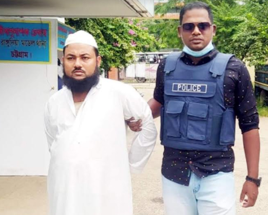 রাঙ্গুনিয়ায় শিশু বলৎকারের অভিযোগে মাদরাসা শিক্ষক গ্রেপ্তার 