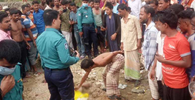 সিটি করপোরেশনের এক্সকেভেটরে পিষ্ট শিশু