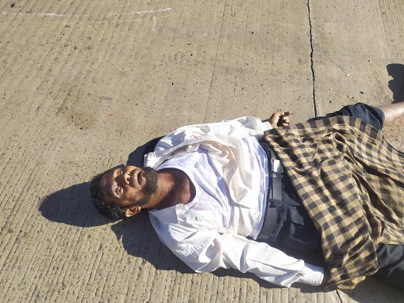 মীরসরাইয়ে কাভার্ড ভ্যানের ধাক্কায় প্রাণ গেল মোটরসাইকেল আরোহীর