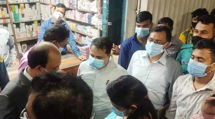  চট্টগ্রামের হাজারী গলিতে ৯ ফার্মেসিকে জরিমানা