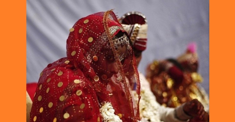 লোহাগাড়ায় বাল্য বিয়ে পন্ড, কনের মাকে ভ্রাম্যমাণ আদালতে জরিমানা
