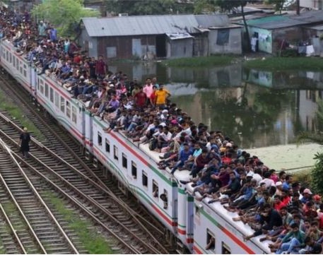 দুর্নীতির আখড়া রেলওয়ে ঃ শত শত কোটি টাকা লোপাট 