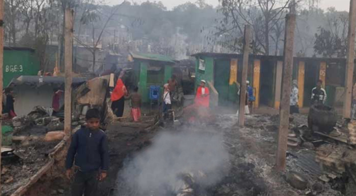 রোহিঙ্গা ক্যাম্পে ৫ শতাধিক ঘর পুড়ে ছাই