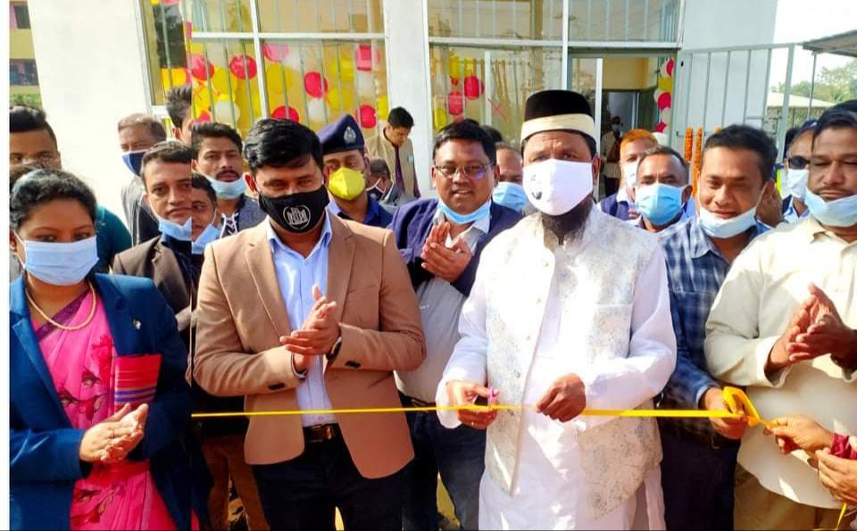 লোহাগাড়ায় হাজ্বী ওবাইদুল হোসাইন এল.পি.এস অটো গ্যাস উদ্বোধন