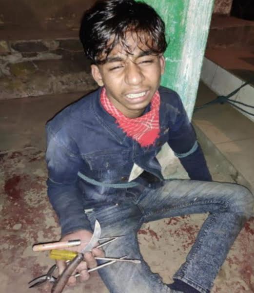 সীতাকুণ্ডে স্বর্ণের দোকানে চুরি করতে গিয়ে একজন আটক