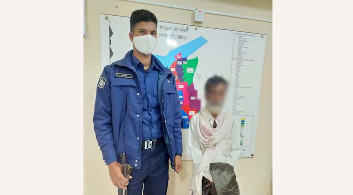 নারীদের সামনে অশালীন আচরণ, বৃদ্ধের কারাদণ্ড