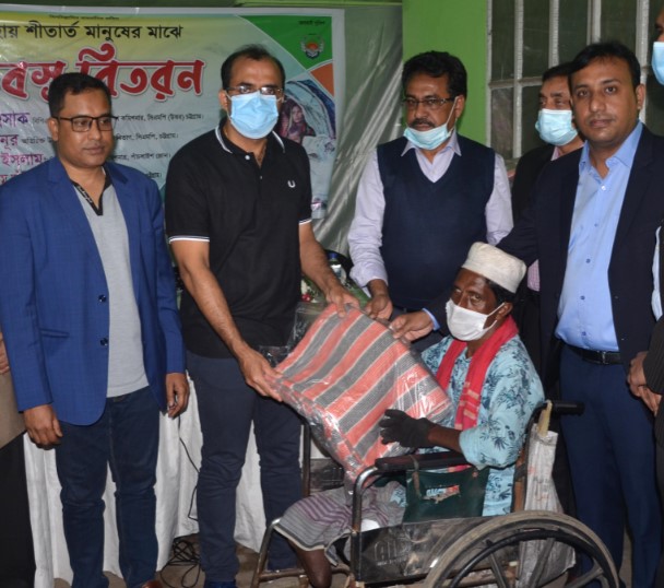 পাঁচলাইশ বিট পুলিশিং কমিটির  উদ্যোগে শীতবস্ত্র বিতরণ