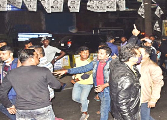 ছাত্রলীগের নেতাকর্মীদেও উপর হামলাঃ বিএনপি ও যুবদলের ৪৫ নেতাকর্মীর বিরুদ্ধে মামলা