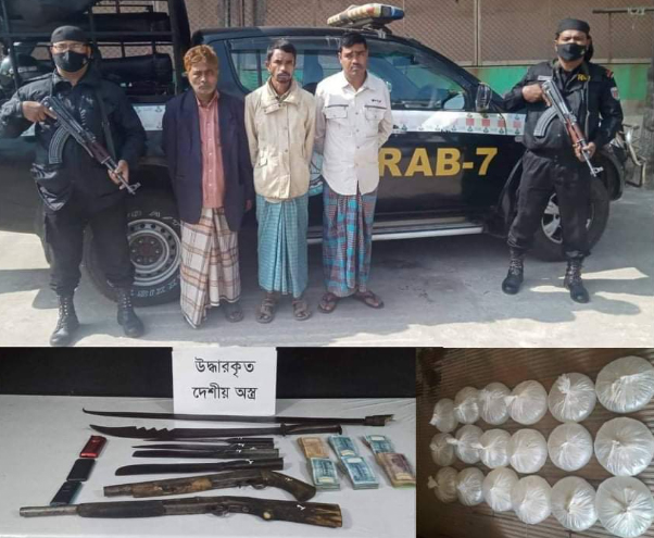আনোয়ারায় বিভিন্ন অস্ত্র ও চোলাইমদ সহ আটক ৪