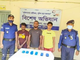 লোহাগাড়ায় ৬ হাজার পিচ ইয়াবাসহ আটক ৩