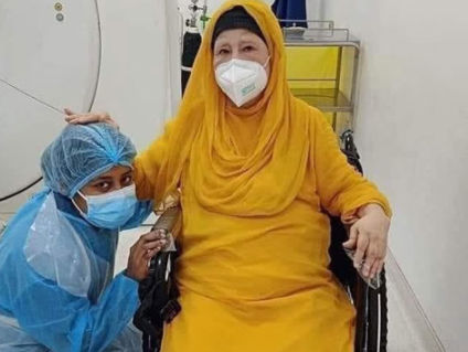শ্বাসকষ্ট বাড়ায় সিসিইউতে খালেদা জিয়া