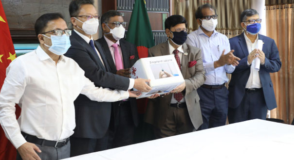 ‘চীনা টিকা পেতে দেরি হওয়ায় কাউকে দোষারোপের সুযোগ নেই’ 