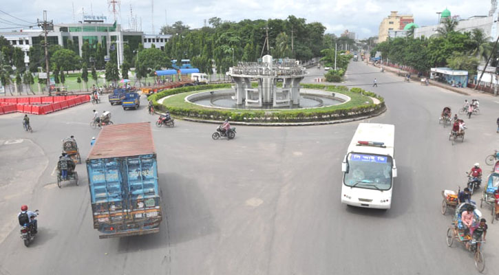 চট্টগ্রামে লকডাউনের পঞ্চম দিনে ঢিলেঢালা ভাব