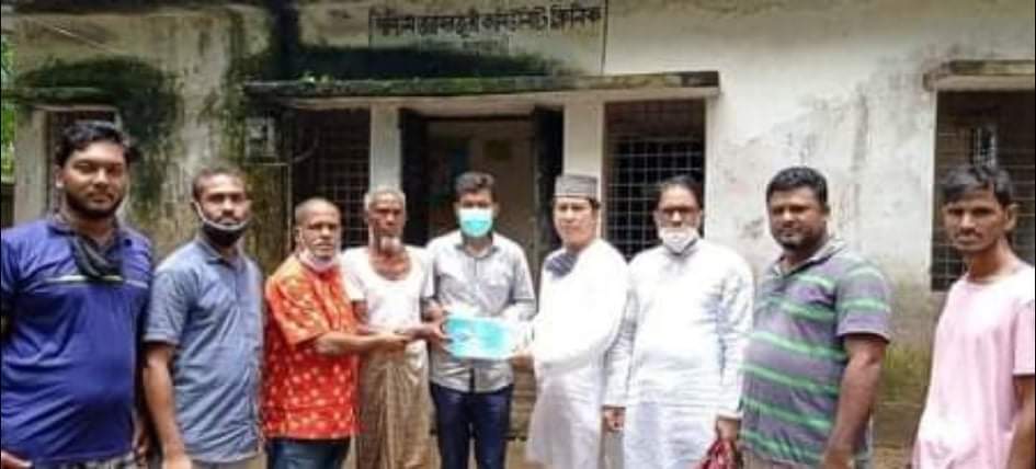 চন্দনাইশে কমিউনিটি ক্লিনিকে চিকিৎসা সরঞ্জাম প্রদান 