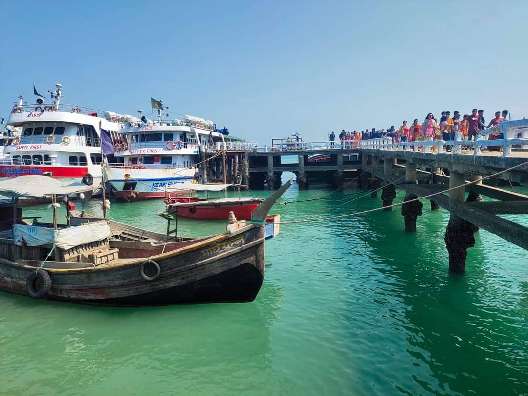 দীর্ঘ ৮ মাস পর সেন্টমার্টিন ভ্রমনে গেলো ৩১০ পর্যটক