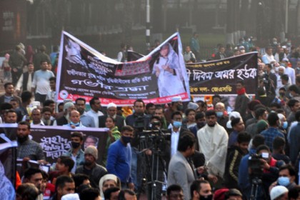 মিরপুরে শহীদ বুদ্ধিজীবী স্মৃতিসৌধে জনতার ঢল