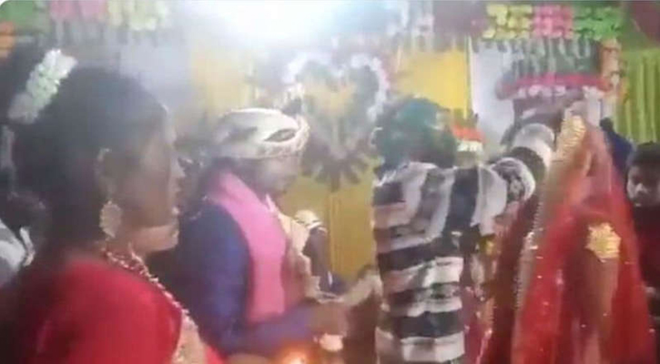 বরের সামনে কনের সিঁথিতে প্রেমিকের সিঁদুর!