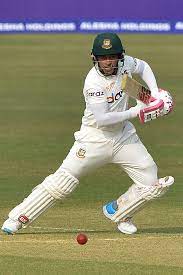 সাদা পোশাকে  সর্বোচ্চ রান সংগ্রাহক মুশফিক