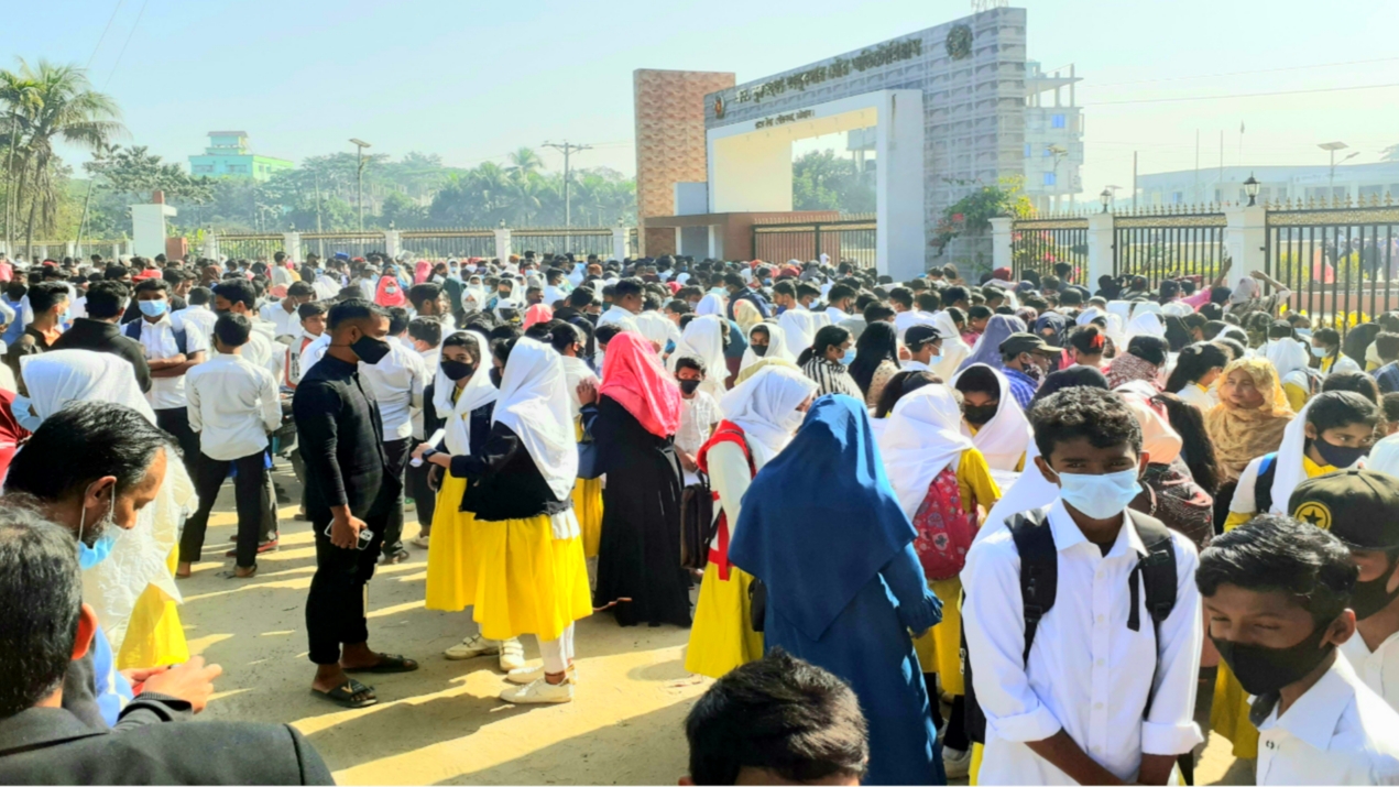 রাঙ্গুনিয়ায় টিকা নিয়েছে ৫৭৫৯ জন শিক্ষার্থী