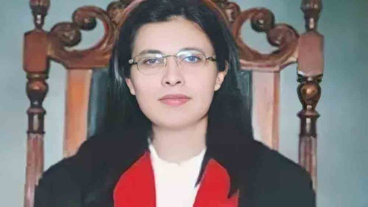 পাকিস্তানের সুপ্রিম কোর্টে প্রথম নারী বিচারপতি হচ্ছেন আয়েশা