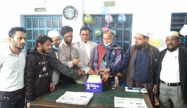  দৈনিক আমাদের বাংলার চট্টগ্রাম কার্যালয়ে ৫ম প্রতিষ্ঠাবার্ষিকী উদ্‌যাপন