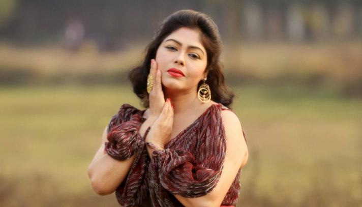 বিপাকে অভিনেত্রী নাসরিন
