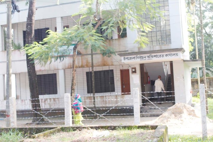 আনোয়ারায় জাতীয় পরিচয় পেতে ভোগান্তি 