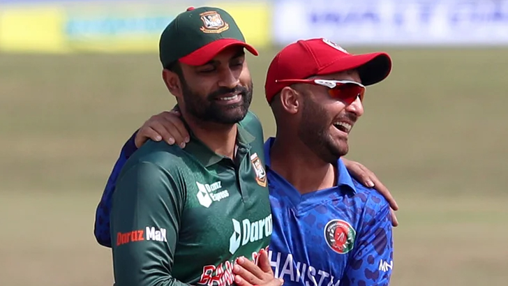 খুশি আফগান অধিনায়ক