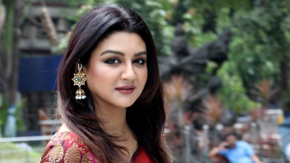 ইরানি পরিচালকের সিনেমায় জয়া 
