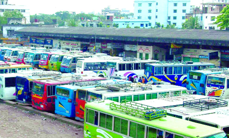 ঈদযাত্রায় বাড়ছে যাত্রীর চাপ