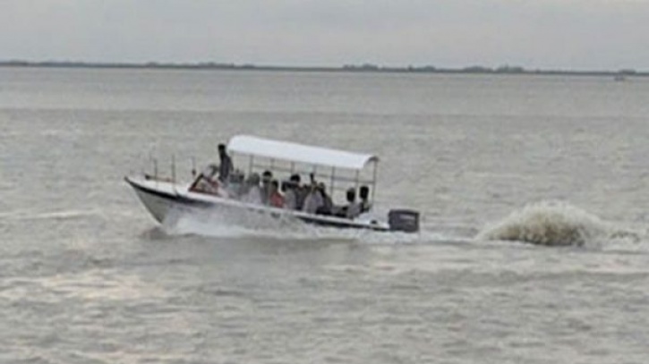 সন্দ্বীপে স্পিডবোট ডুবে শিশুর মৃত্যু