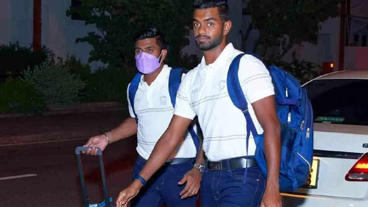 এক ঘণ্টা দেরিতে ঢাকায় নামল শ্রীলংকা দল