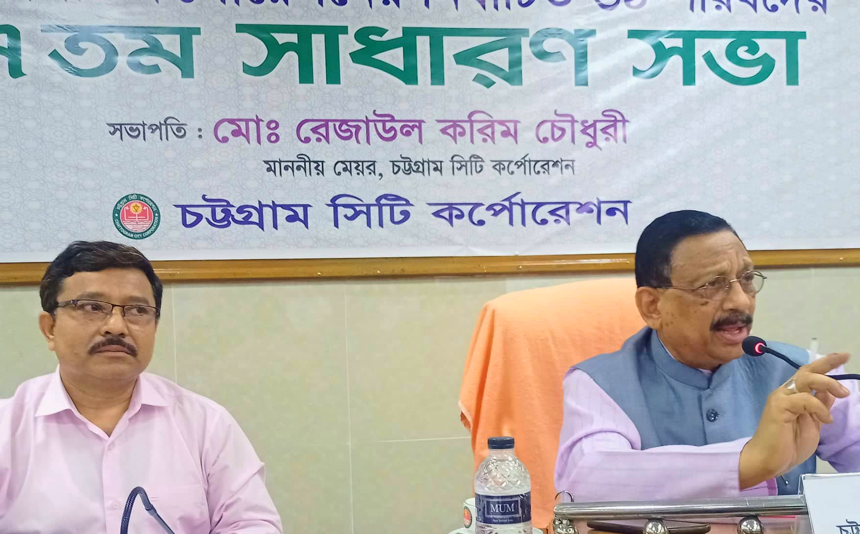 যেখানে সেখানে ময়লা-আবর্জনা ফেললে আইনানুগ ব্যবস্থা: চসিক মেয়র