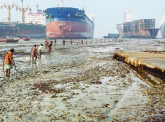সীতাকুণ্ডের শিপইয়ার্ডে শ্রমিকের মৃত্যু
