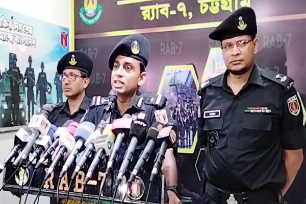 চবি ছাত্রী নিপীড়নের ঘটনায় ৪ জনকে গ্রেপ্তার: র‍্যাব