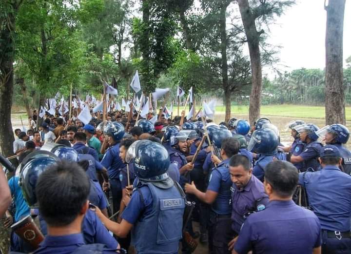 বাঁশখালীতে পুলিশ-বিএনপি সংঘর্ষের ঘটনায় পৃথক ৩ মামলায় গ্রেপ্তার ৬
