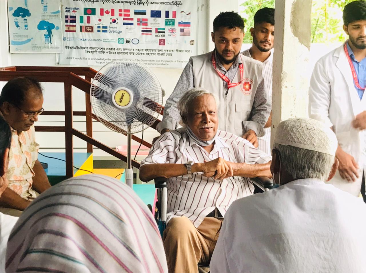 টেকনাফে গণস্বাস্থ্য কেন্দ্র পরিদর্শনে গণস্বাস্থ্য কেন্দ্রের প্রতিষ্ঠাতা ডাঃ জাফরুল্লাহ চৌধুরী  
