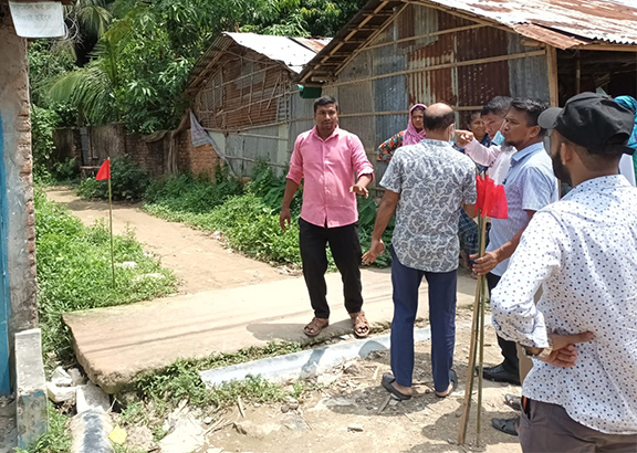 জঙ্গল সলিমপুরে বেআইনী বসবাসকারীদের সরে যেতে মাইকিং