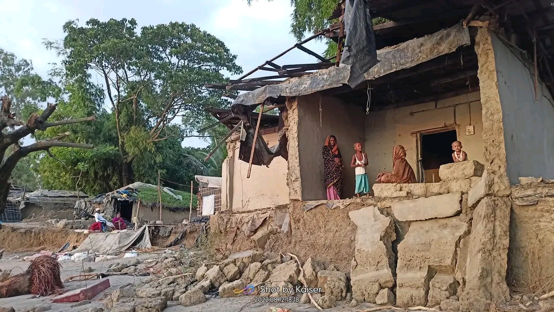 মহেশখালীর মাতারবাড়ীর জেলে পল্লী ভাঙ্গনের মুখে