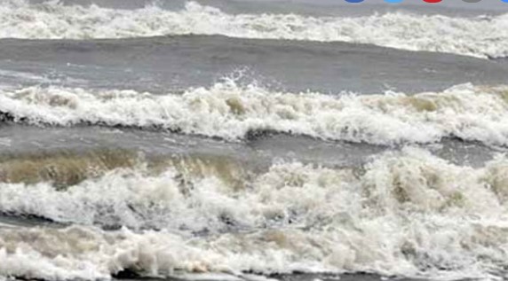 চার সমুদ্রবন্দরে ৩ নম্বর সতর্ক সংকেত