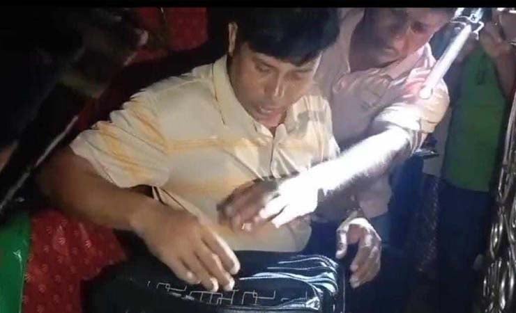 কক্সবাজারে ৩৫ হাজার ইয়াবাসহ পুলিশ সদস্য আটক