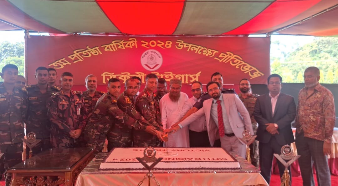 বান্দরবান সেনা জোন ৫ইস্ট বেঙ্গল রেজিমেন্ট ভিক্টরী টাইগার্স এর ৫৯ তম প্রতিষ্ঠা বার্ষিকী অনুষ্ঠিত 