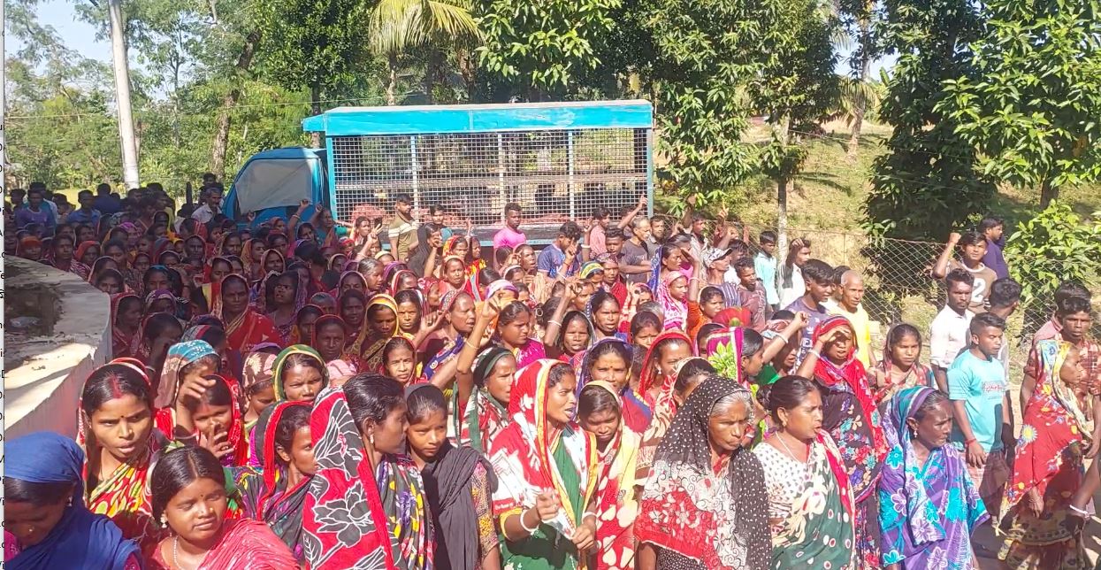 বারমাসিয়া চা বাগান, শ্রমিক অসন্তোষে বিক্ষোভ মিছিল