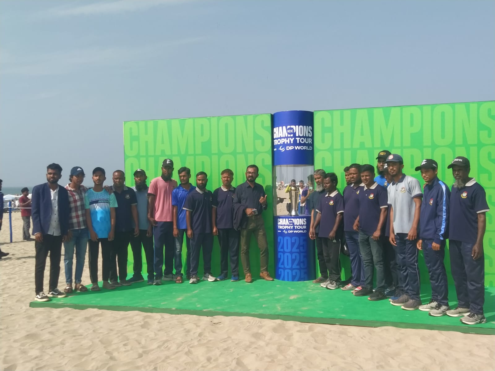 কক্সবাজারে প্রদর্শিত হচ্ছে আইসিসির চ্যাম্পিয়ন্স ট্রফি 