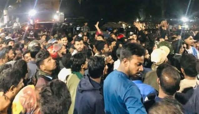 কালুরঘাট সেতু উপর রেলওয়ের সিদ্ধান্ত না আসা পর্যন্ত মোটরসাইকেল টোল বন্ধ : সেনাবাহিনী ক্যাম্প কর্মকর্তা